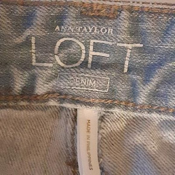 Loft Light Indigo Wash Modern Slim Jeans Size 4P - Picture 11 of 13